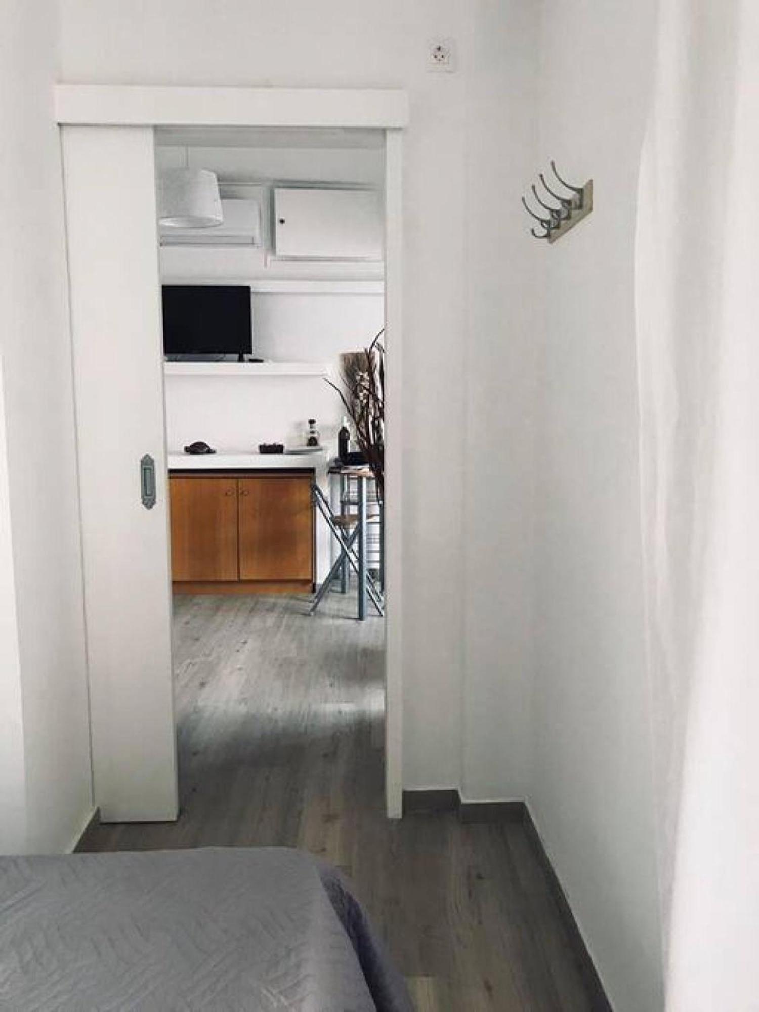 Urban Apartment In Heraklion Center Екстер'єр фото